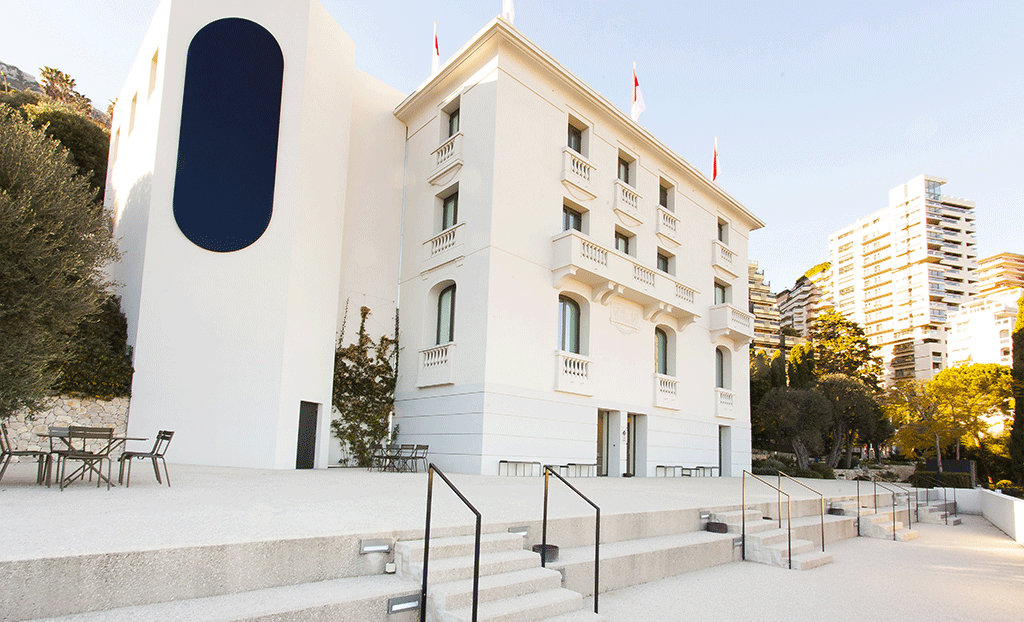 Facciata bianca di Villa Paloma, sede del Nouveau Musée National de Monaco